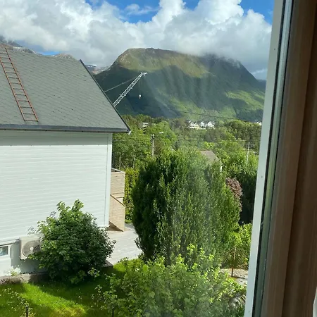 Mountain Retreat In Brattvg - Unwind In Nature