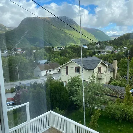 Mountain Retreat In Brattvg - Unwind In Nature
