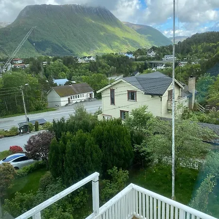Mountain Retreat In Brattvg - Unwind In Nature * Brattvåg