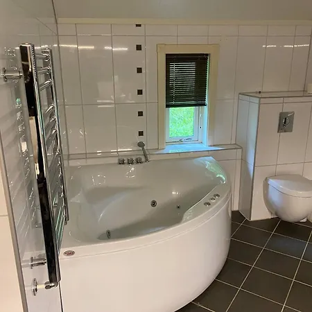 Mountain Retreat In Brattvg - Unwind In Nature Brattvåg