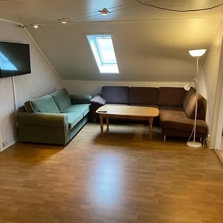 Nyaraló Mountain Retreat In Brattvg - Unwind In Nature Brattvåg